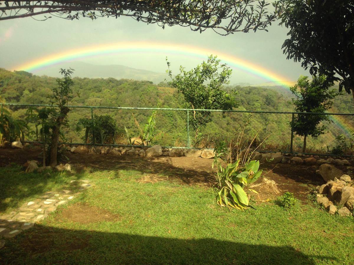 El Risco Hostel: Bed And Breakfast Alto Boquete Bagian luar foto